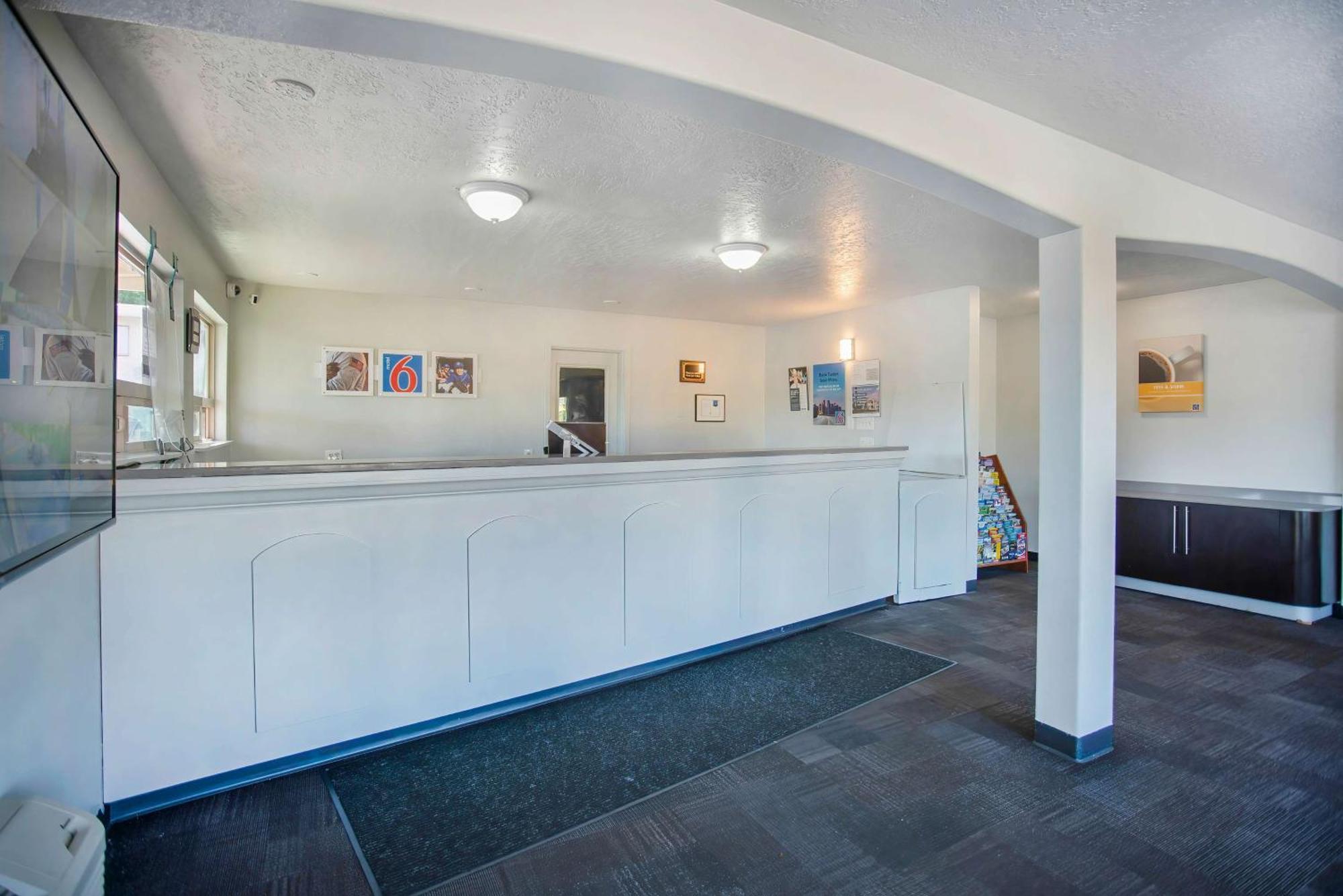 Motel 6-Gresham, Or - Portland Экстерьер фото