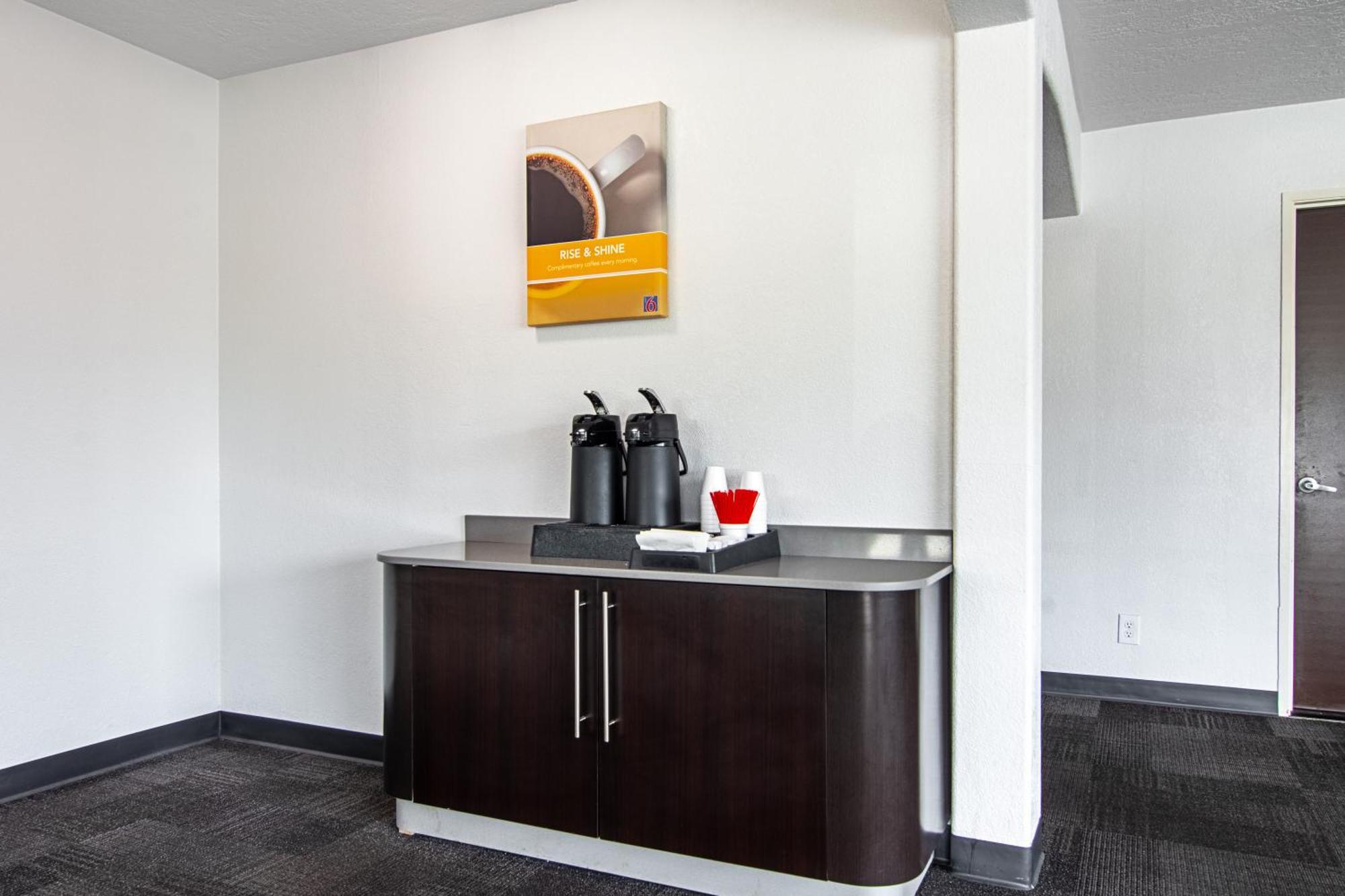 Motel 6-Gresham, Or - Portland Экстерьер фото